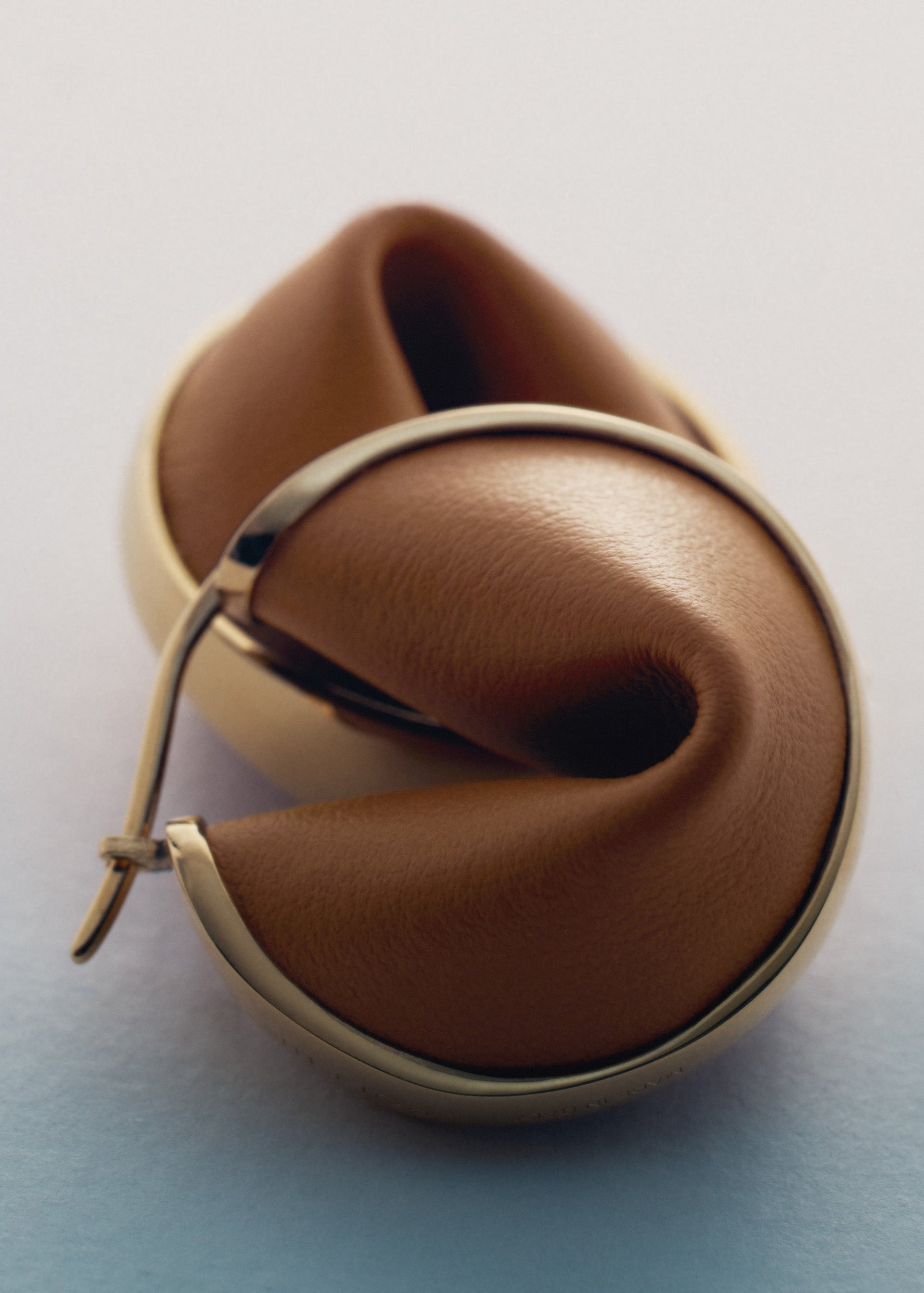 Ormé Hoop Earrings - Gold Gilded with Camel Leather
