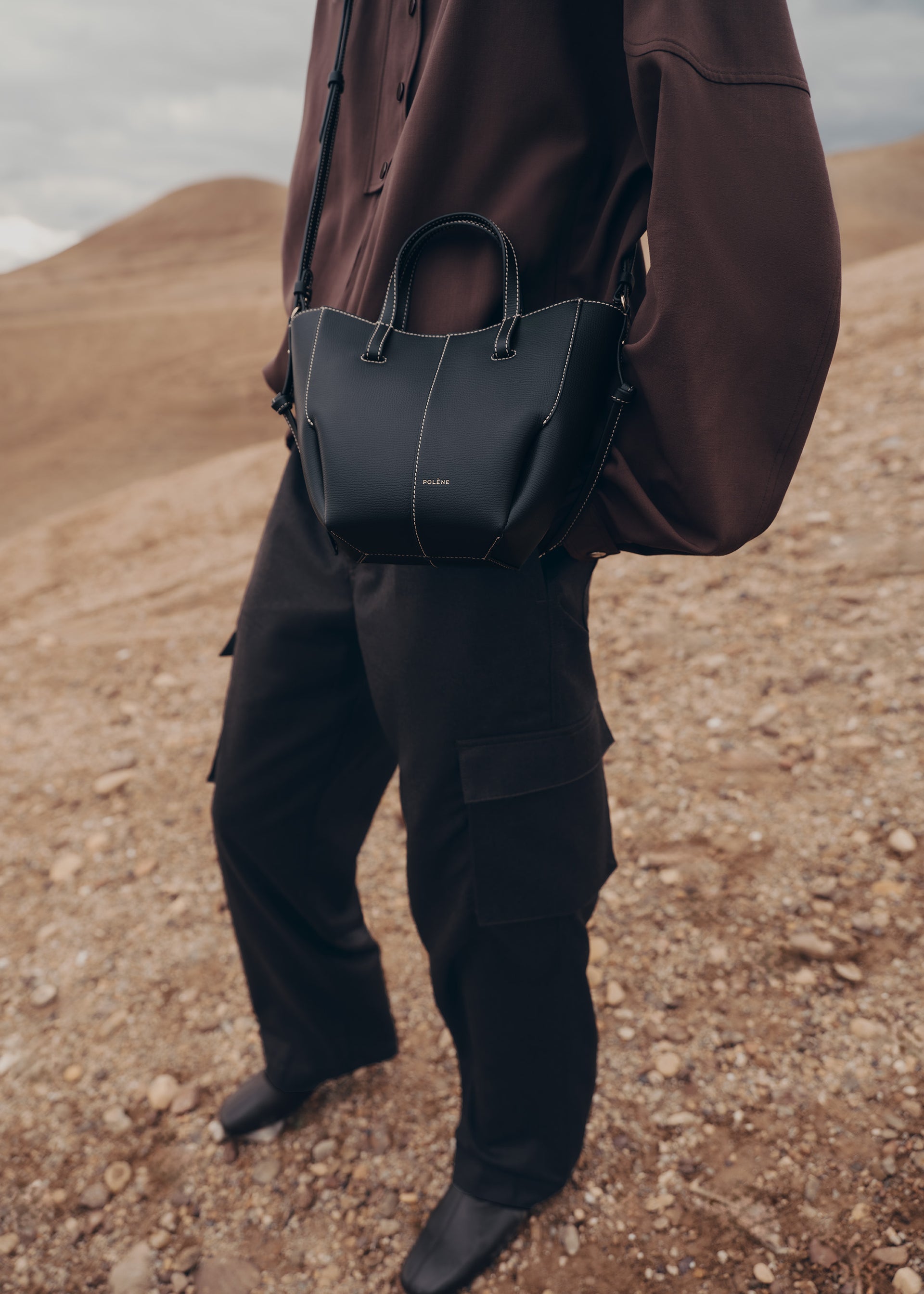 Cyme Tote Nano - Textured Black with Ecru Stitching