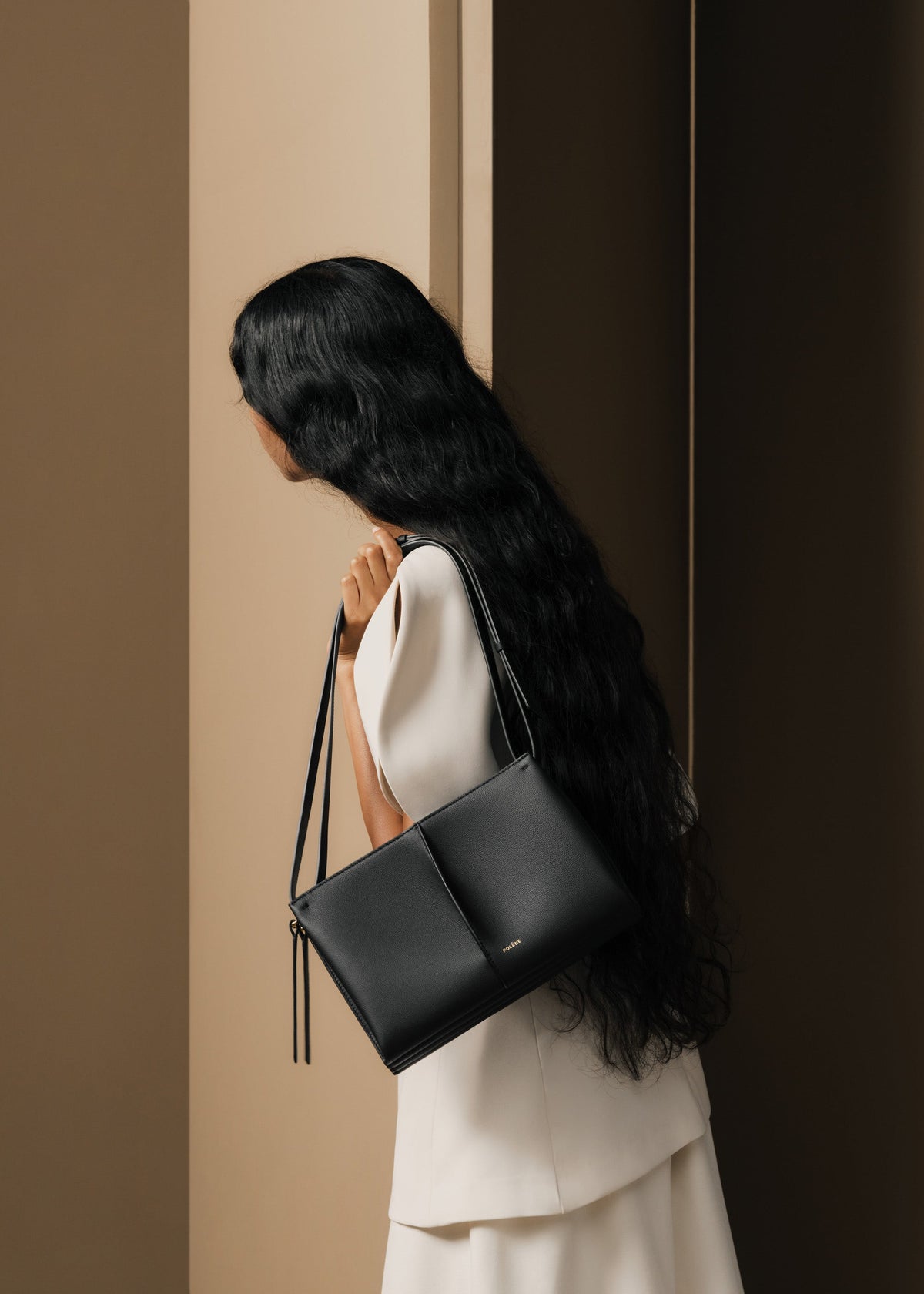Boky - Textured Black